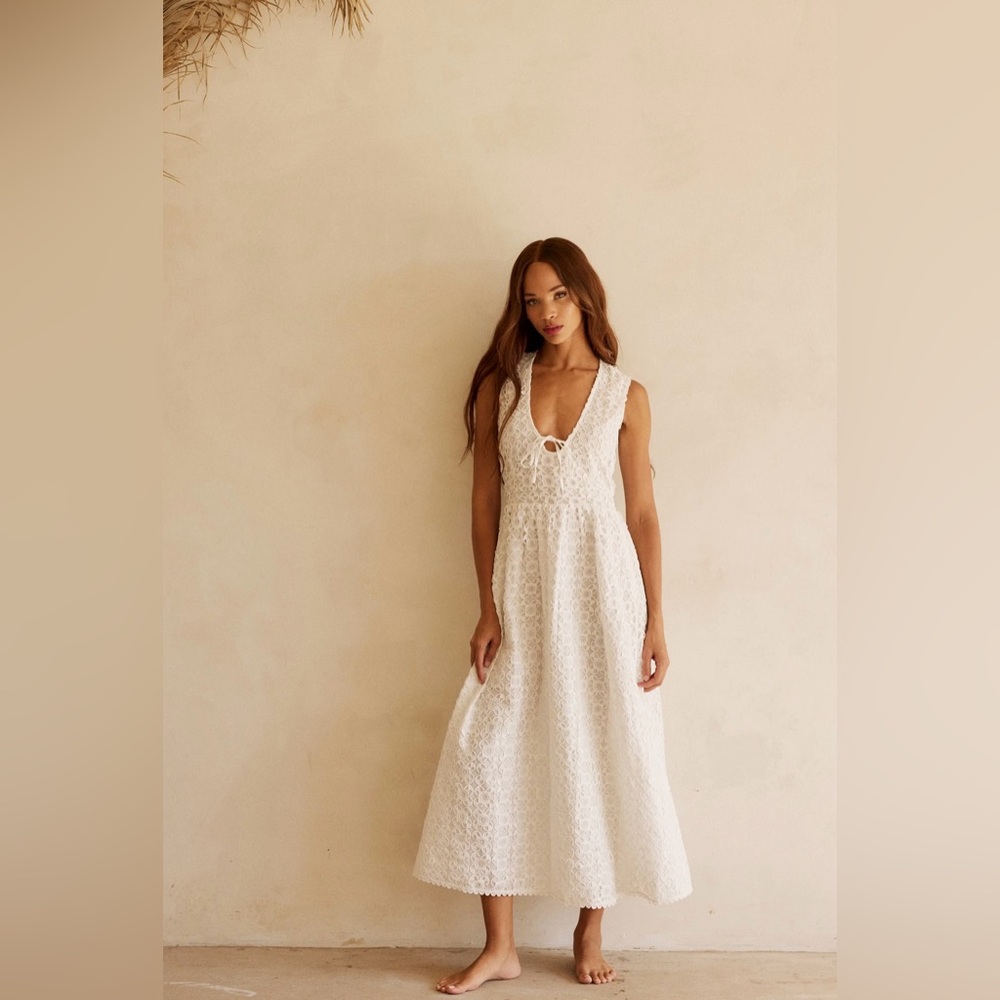 BTB Los Angeles Morris Dress 🤍